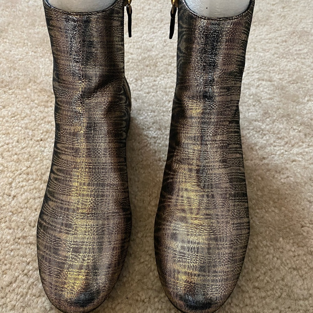 Stuart weitzman boots